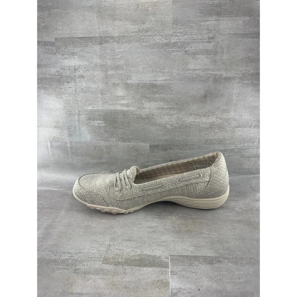 Skechers Relaxed Fit Memory Foam Stone Beige Loafers 23839 Women Sz 9